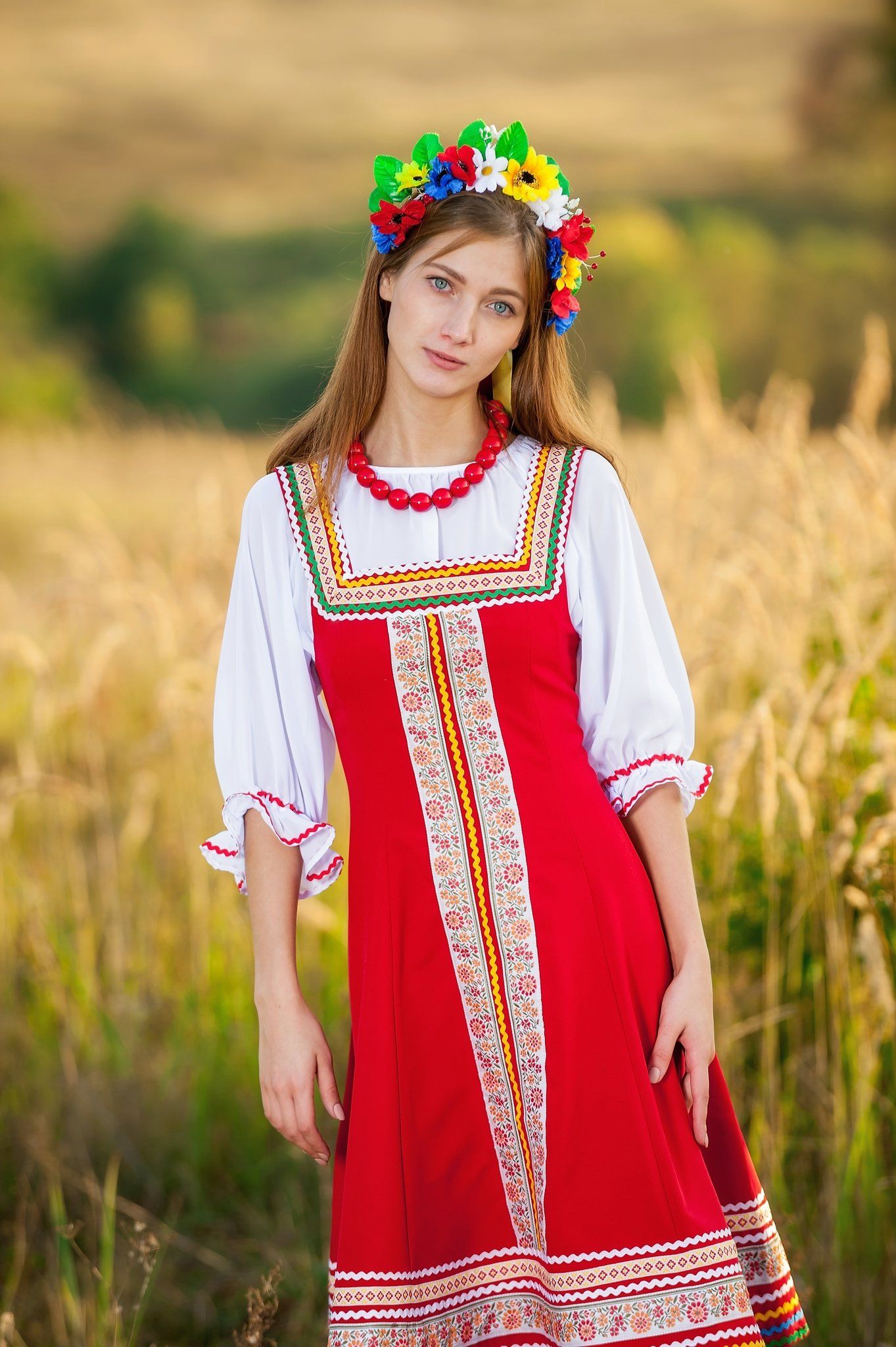 Women in Slavic costumes in Nuremberg — step in, relax, and chat live