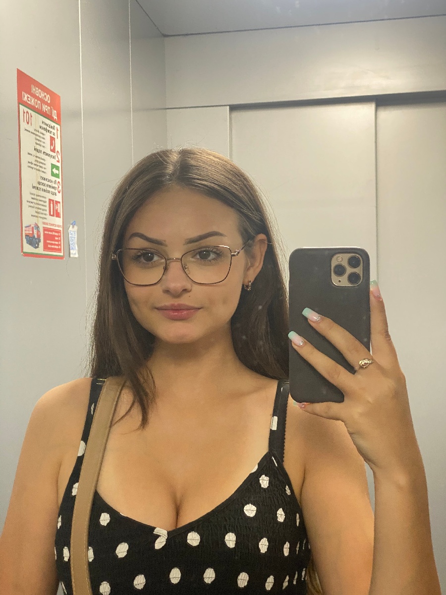 Sexy model Stacy in Nuremberg