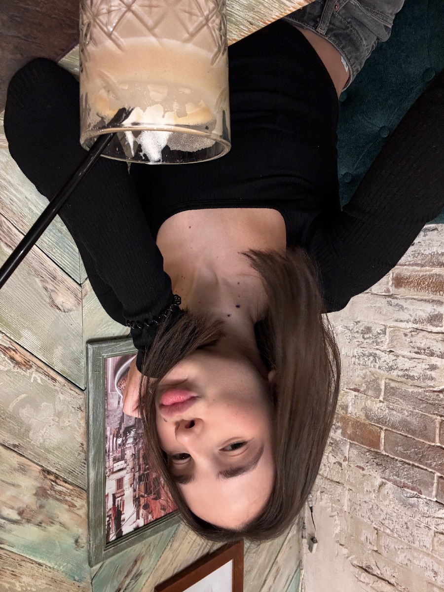 Fresh photos, fresh mood — Tina online in Nuremberg